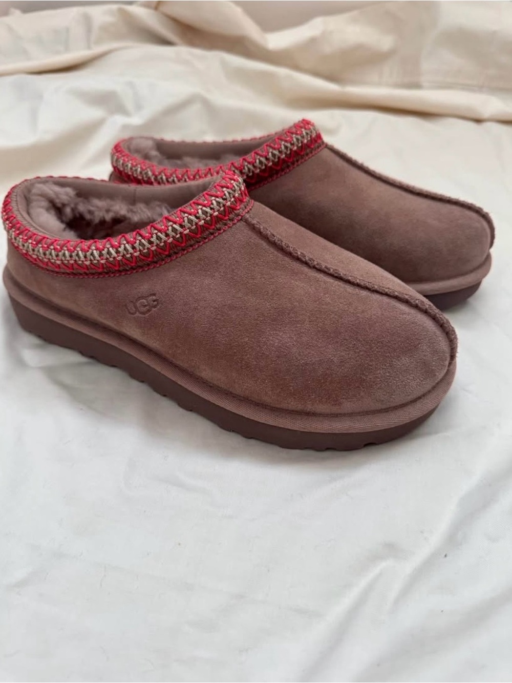 UGG Tasmans Women's size 7 - BRAND NEW